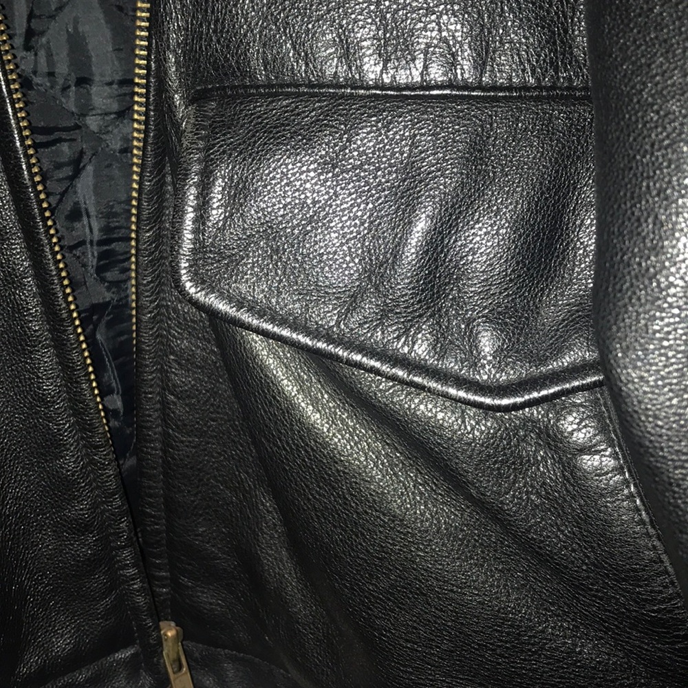 Leather jacket - Picture 4 of 4